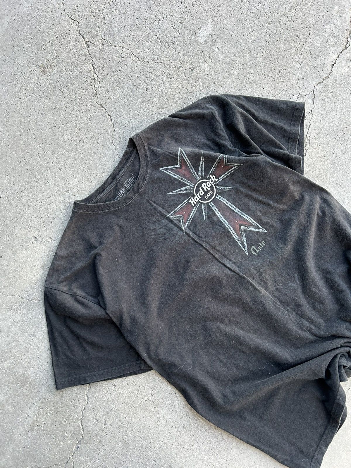 Hard Rock Cafe × Vintage Vintage Y2K Hard Rock Cafe Asia Shirt Size US XL / EU 56 / 4 - 2 Thumbnail