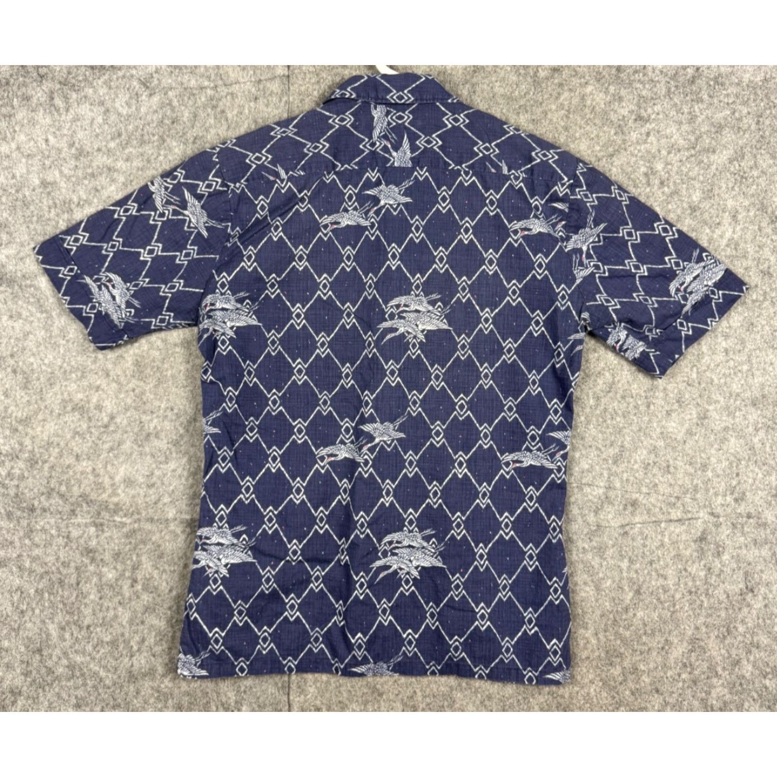 Vintage VINTAGE SPIRE California Shirt Mens Medium Blue Button-Front Abstract AOP Birds M shirts blue casual 1890s disco Size US M / EU 48-50 / 2 - 3 Thumbnail