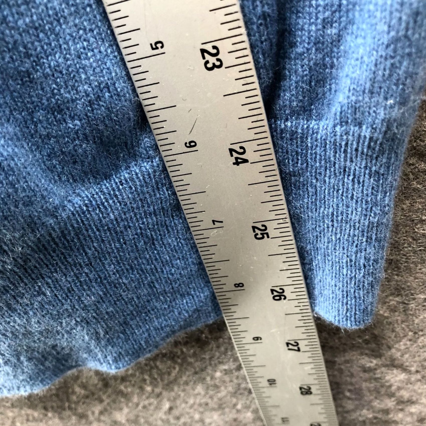 Uniqlo Uniqlo Cardigan Womens XS Blue V-Neck Button Front Lightweight Cashmere Size XS / US 0-2 / IT 36-38 - 7 Thumbnail