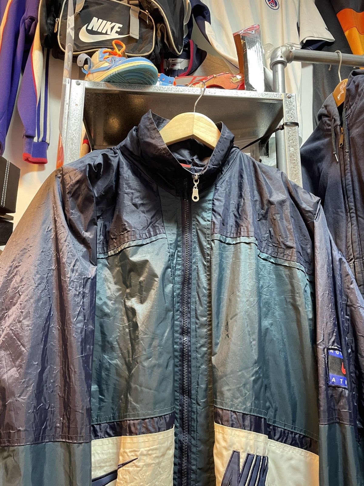 Nike Vintage Nike Windbreaker Jacket Size US XXL / EU 58 / 5 - 2 Thumbnail