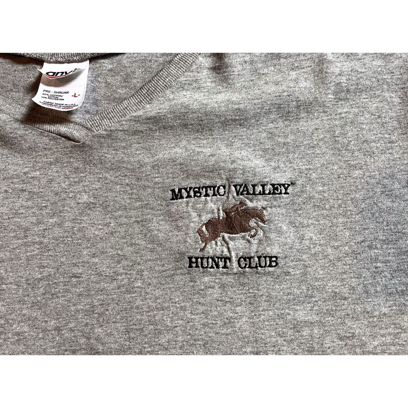 Anvil VINTAGE Mystic Valley Hunt Club Connecticut Shirt Women’s L Grey 90s DISTRESSED Size L / US 10 / IT 46 - 2 Thumbnail