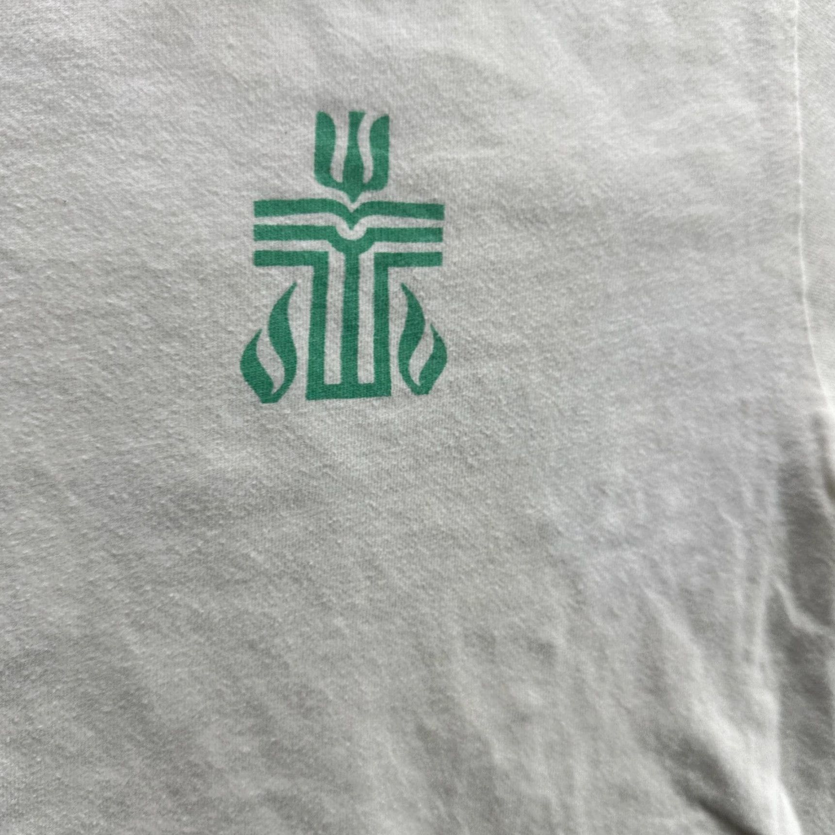 Hanes VINTAGE Hanes 90s Camp Buc Shirt Mens Medium White Deer Sunglasses Graphic Summer Outdoor Casual Size US M / EU 48-50 / 2 - 7 Thumbnail