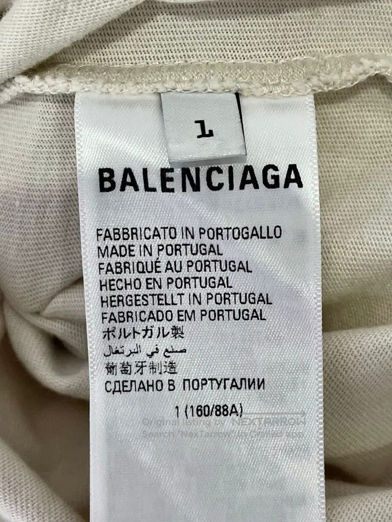 Balenciaga Balenciaga Apple logo print loose fit white T-shirt Size US S / EU 44-46 / 1 - 5 Thumbnail