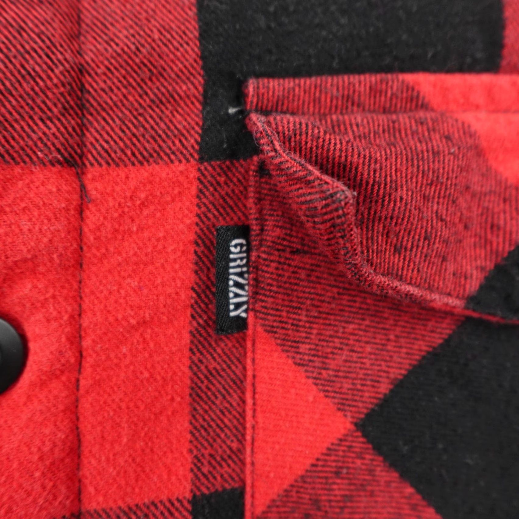 Vintage Grizzly Griptape Jacket Mens Large Red Plaid Sherpa Lined Flannel Shirt Shacket Size US L / EU 52-54 / 3 - 3 Thumbnail