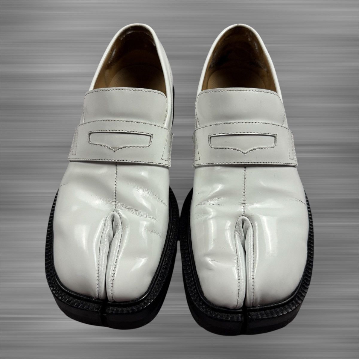 Maison Margiela Maison Margiela ‘White’ Tabi Loafers Size US 8.5 / EU 41-42 - 2 Thumbnail