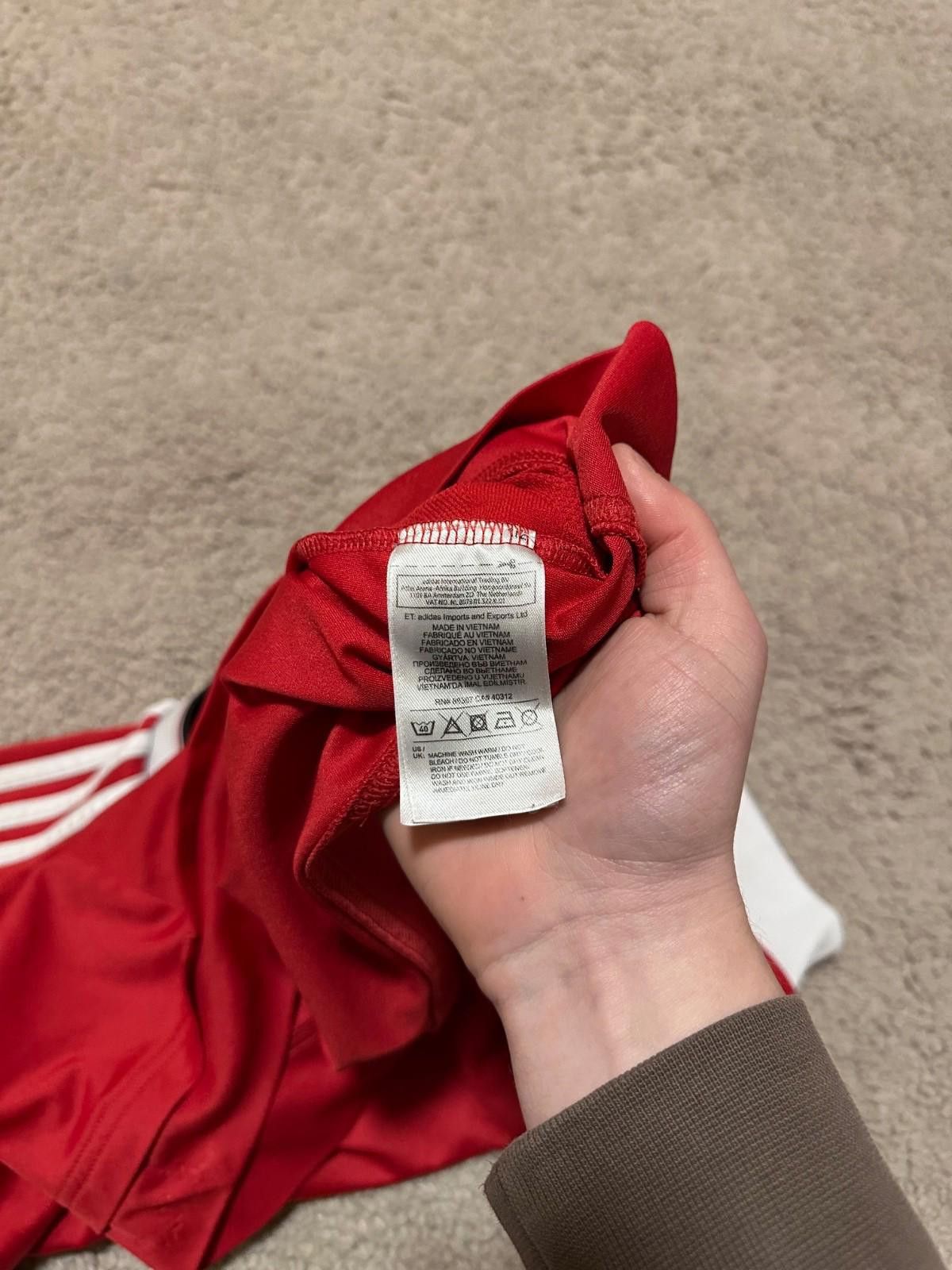 Adidas MANCHESTER UNITED 2015/2016 FOOTBALL SHIRT JERSEY HOME SIZ S Size US S / EU 44-46 / 1 - 6 Thumbnail