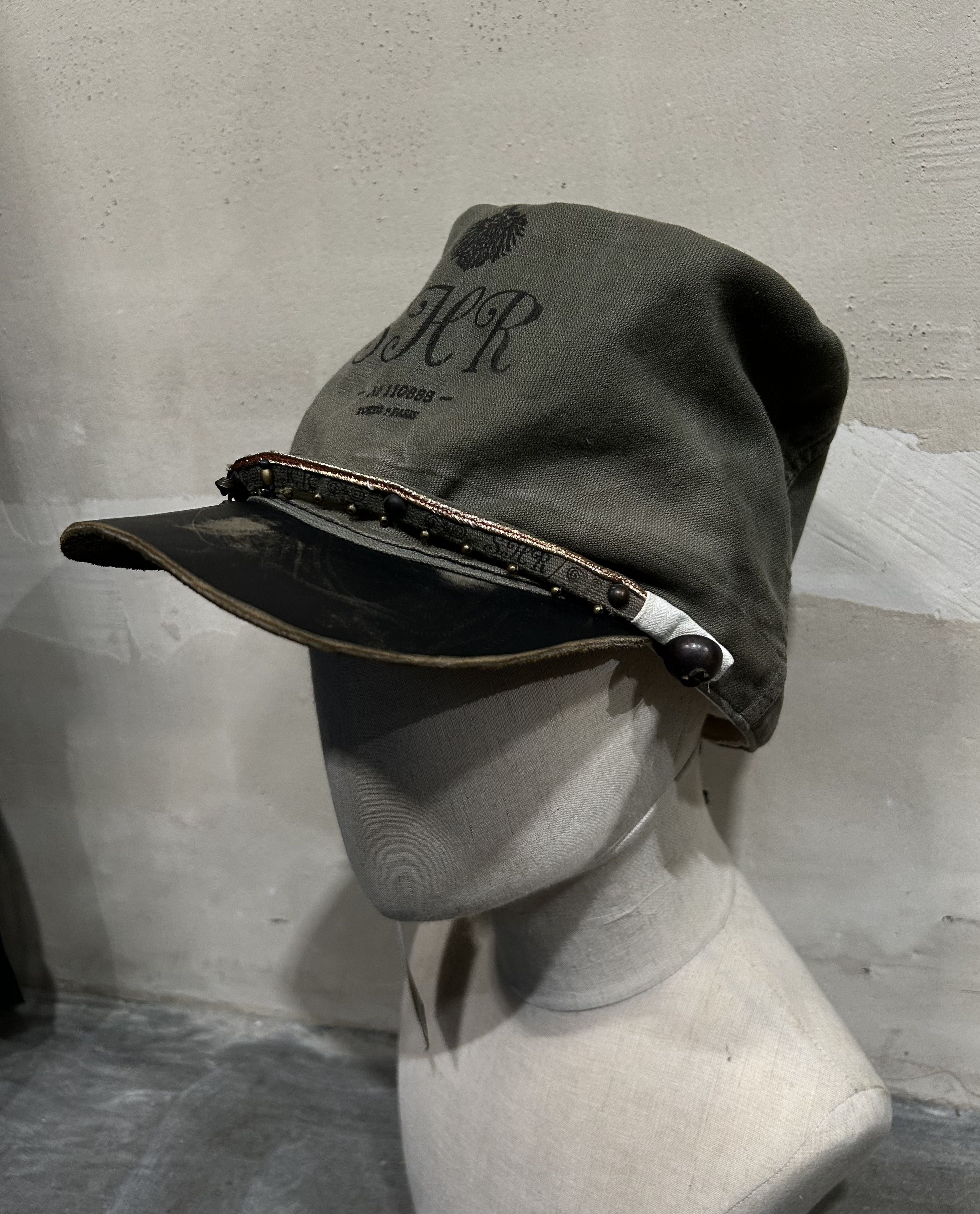 Share Spirit Homme SHARE SPIRIT Beaded Leather Military Cap Size ONE SIZE - 1 Thumbnail