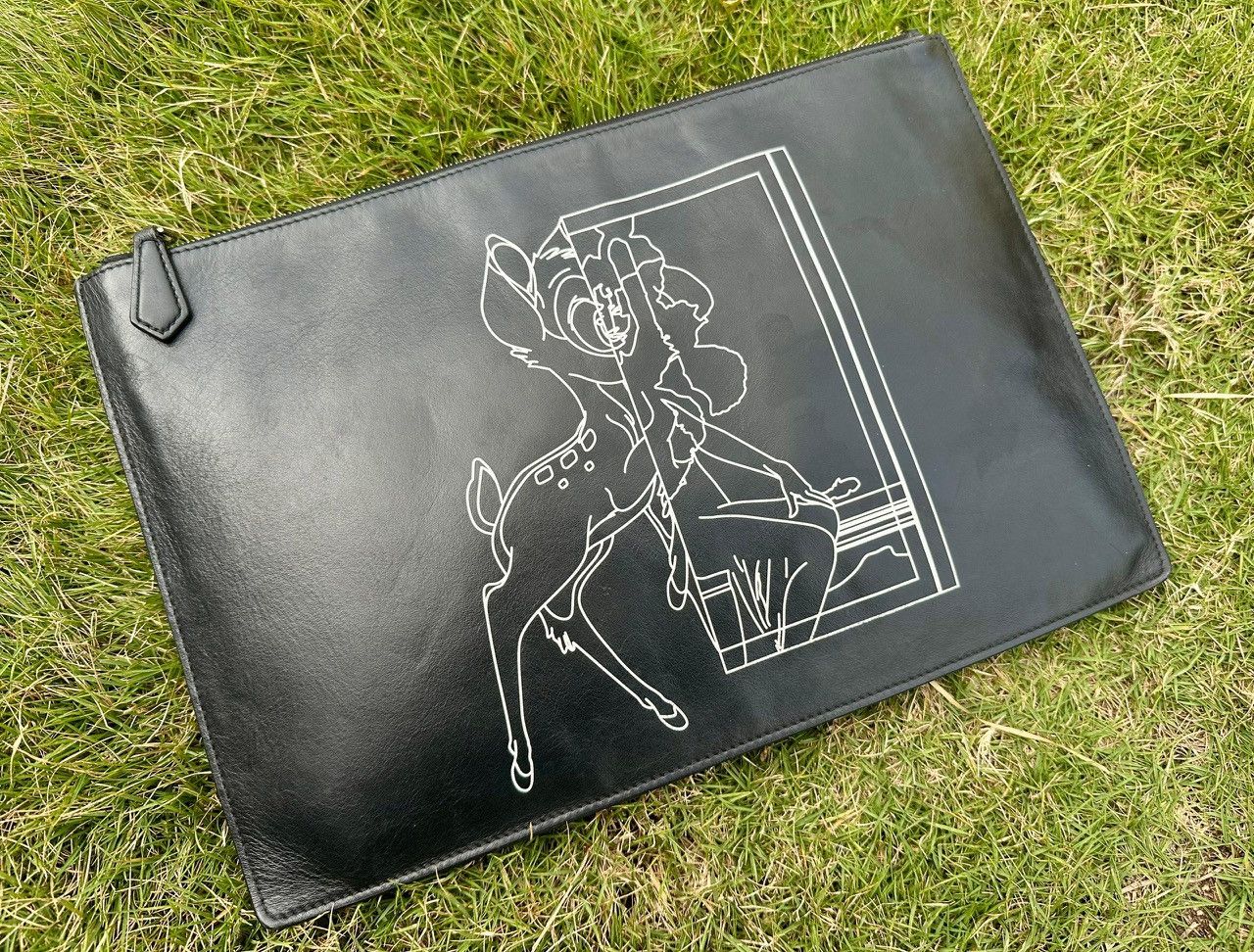 Givenchy Authentic Givenchy x Bambi Disney Leather Clutch Bag Size ONE SIZE - 1 Thumbnail