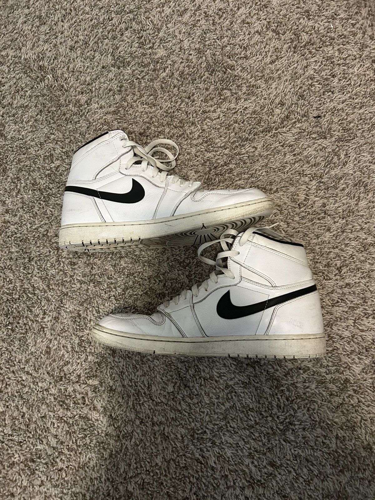 Nike Jordan 1 Yin-Yang Size US 13 / EU 46 - 2 Thumbnail