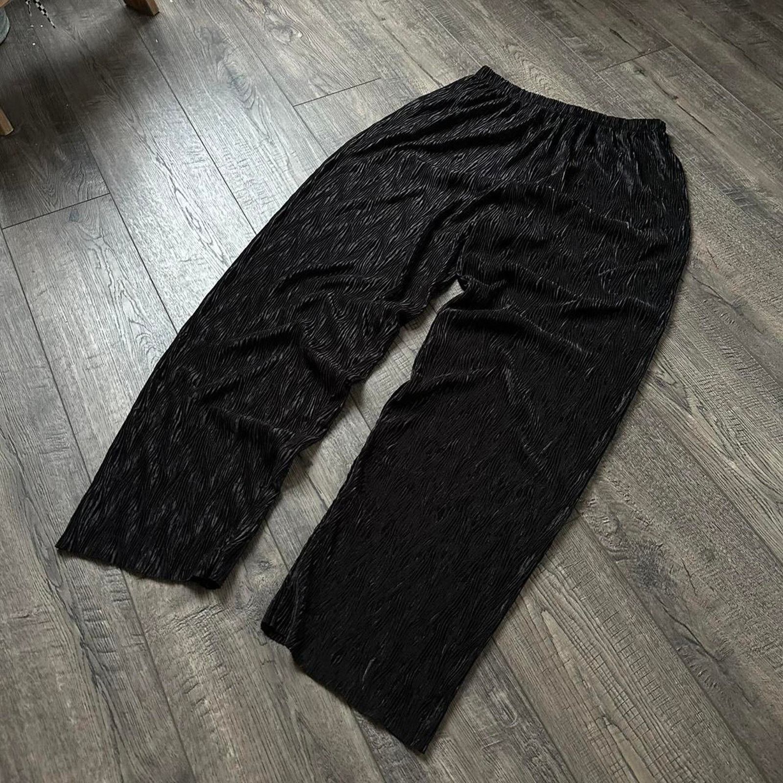 Vintage Vintage 80s Black Pleat Wavy Ruch Straight Light Pants Slack Size 28" / US 6 / IT 42 - 1 Thumbnail