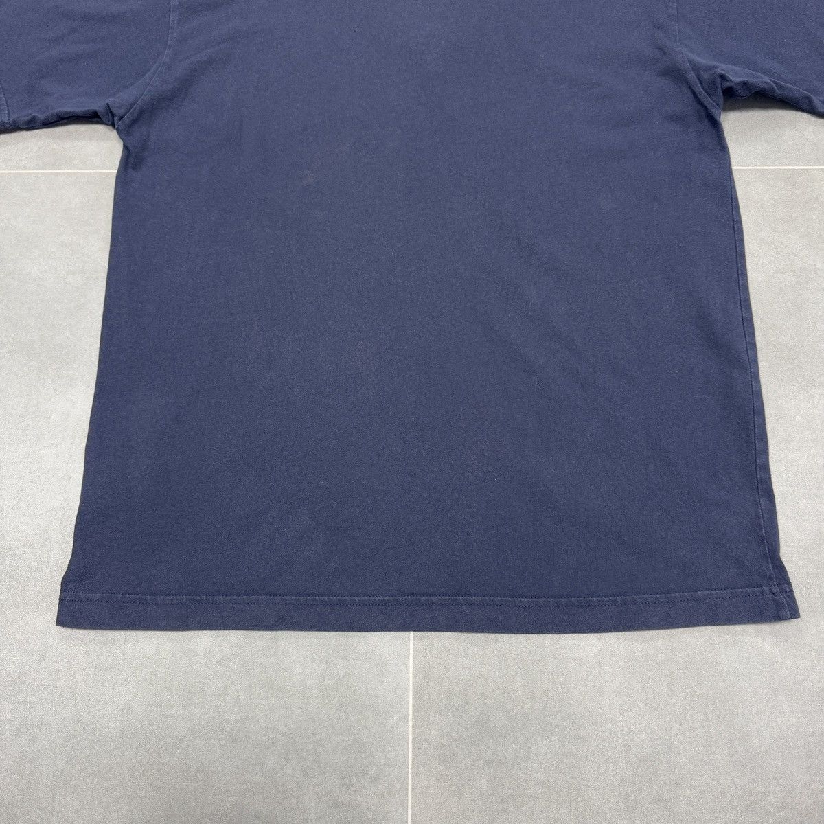 Nike × Vintage Vintage Nike Embroidered Center Logo T-Shirt Size M Size US M / EU 48-50 / 2 - 17 Thumbnail