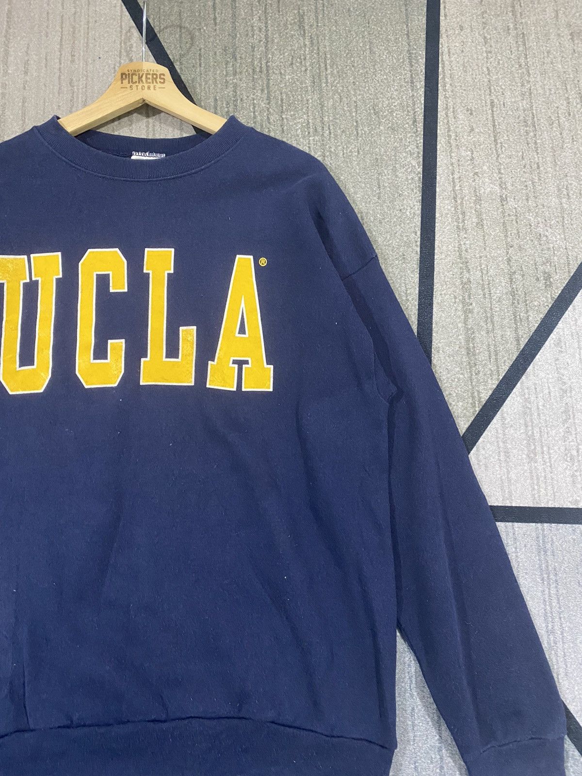 Tultex × Vintage Vintage UCLA Sweatshirts Biglogo Spellout Pullover Crewneck Size US L / EU 52-54 / 3 - 4 Thumbnail