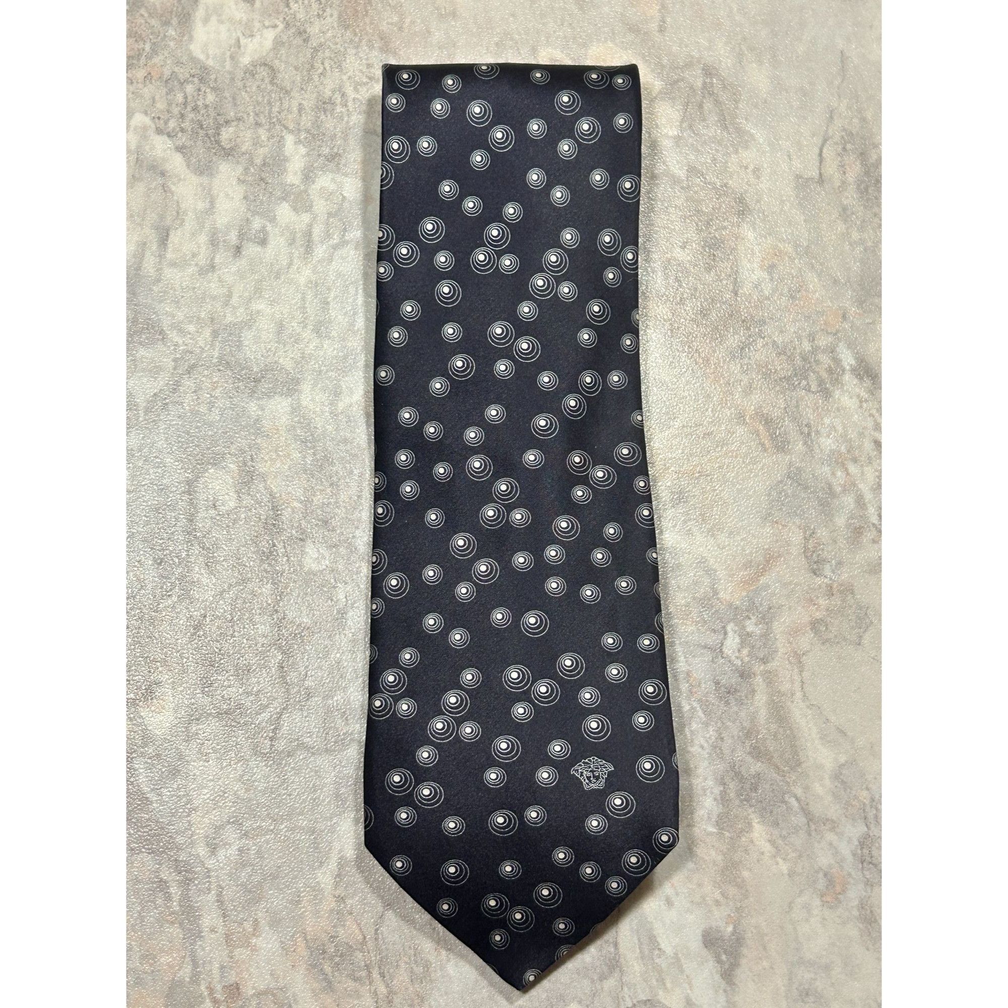 Versace Vintage Versace Men's Silk Medusa Logo Neck Tie in Navy / Wh Size ONE SIZE - 1 Thumbnail