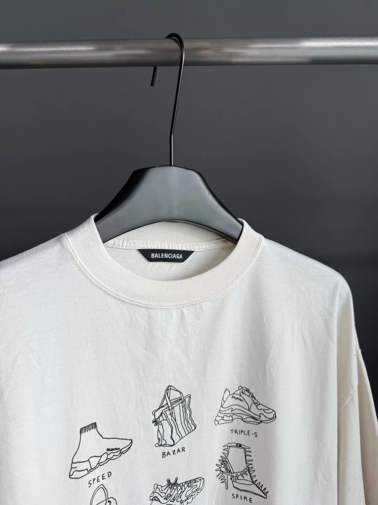 Balenciaga Balenciaga Chest Multi-Logo SS Tee XXS (180/185 Slim) Size US XXS / EU 40 - 3 Thumbnail