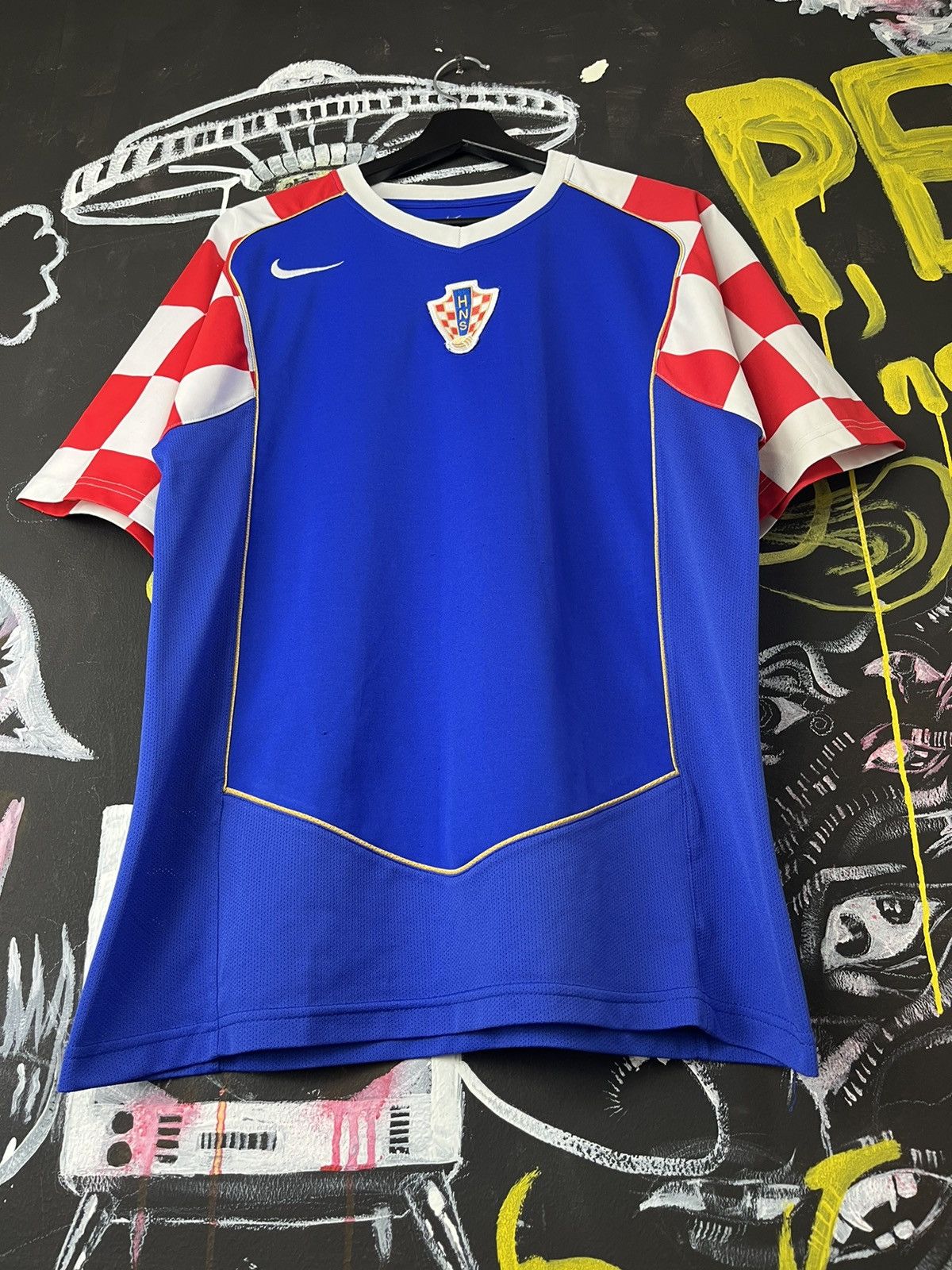 Vintage Vintage NWT Nike Croatia HNS Euro 2004/2006 Away Jersey Size US M / EU 48-50 / 2 - 2 Thumbnail