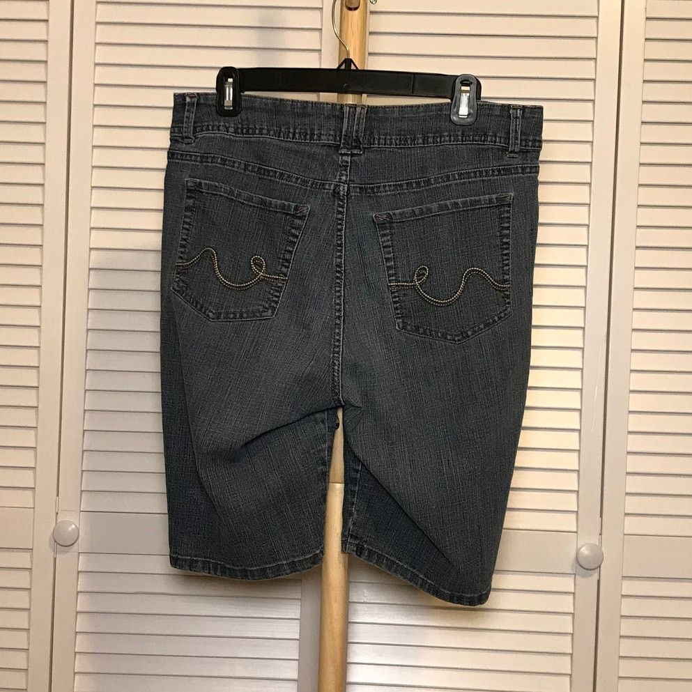 Lee Riders By Lee Blue Denim Mid-Rise Bermuda Jean Shorts 14M Size 36" / US 14 / IT 50 - 2 Thumbnail