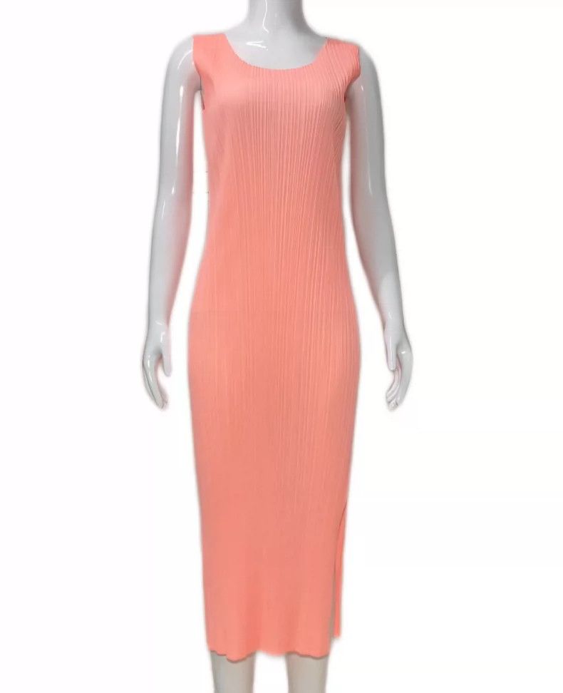 Issey Miyake Issey Miyake size:1 Pinkish-orange pleated sleeveless dres Size XS / US 0-2 / IT 36-38 - 1 Thumbnail