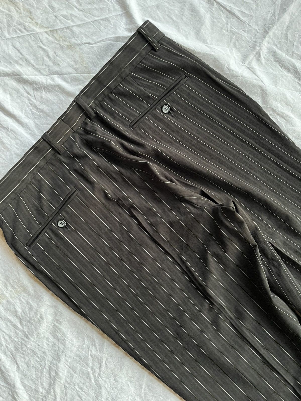 Japanese Brand Vintage Black Pinstripe Trousers Pleated Tailored Fit Y2K Size US 36 / EU 52 - 8 Thumbnail