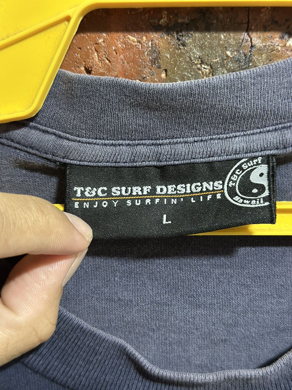 Vintage Vintage T&C Surf Made In The Aloha State Sun Faded Tee Size US L / EU 52-54 / 3 - 7 Thumbnail