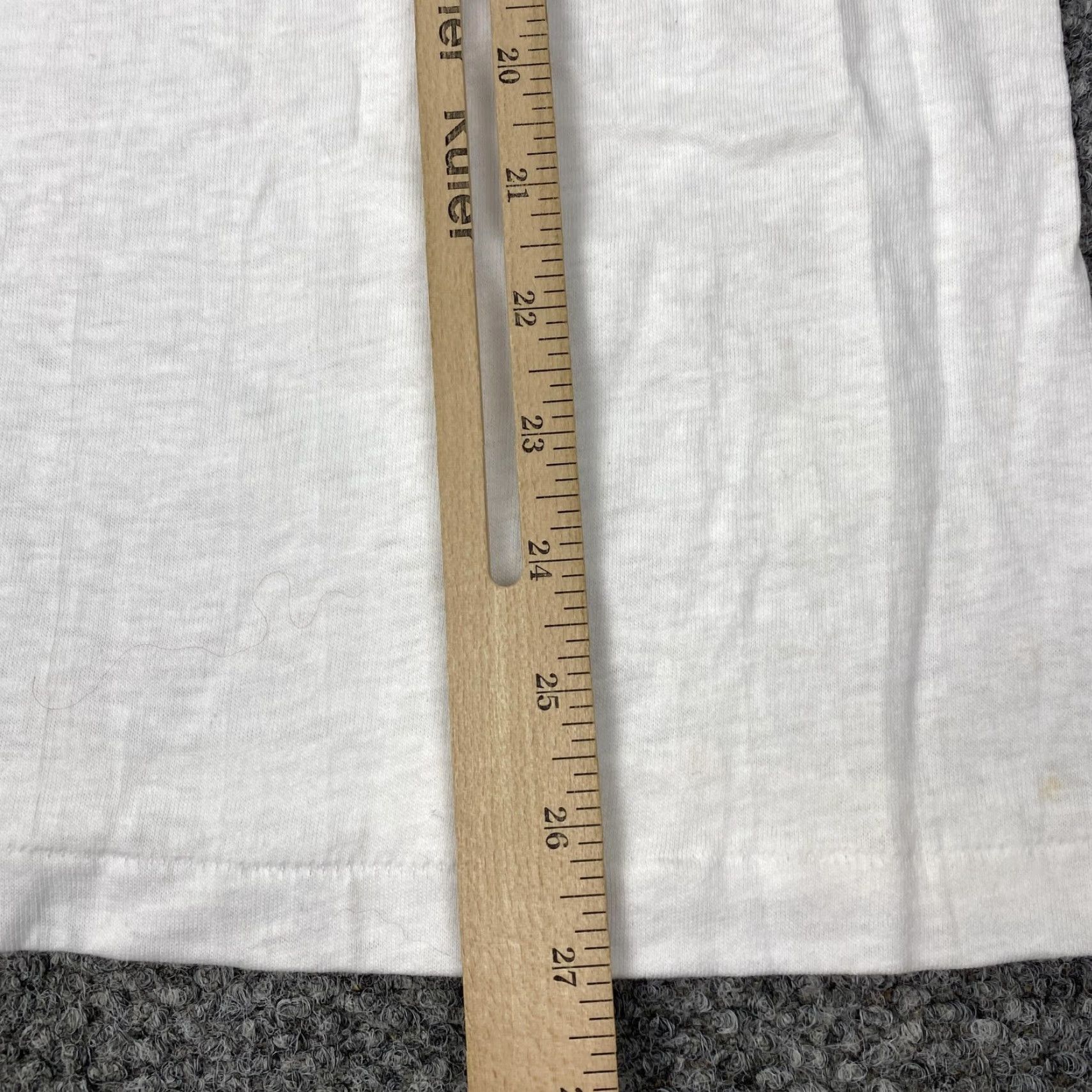 Hanes VINTAGE Greenpeace Shirt Mens Small Crew Neck Short Sleeve 80s USA White Graphic Print Animals Nature Mens S Size US S / EU 44-46 / 1 - 7 Thumbnail