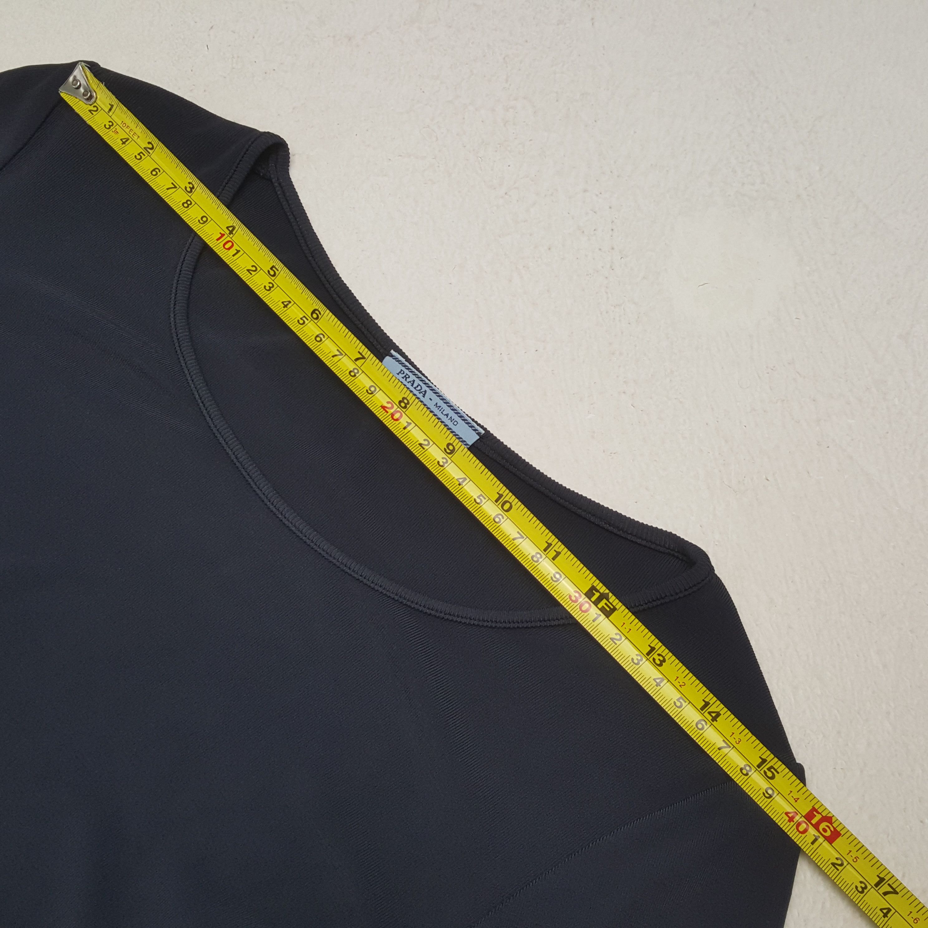 Prada Vintage Prada Miland Italian Brand T-shirt RR23 Size S / US 4 / IT 40 - 5 Thumbnail