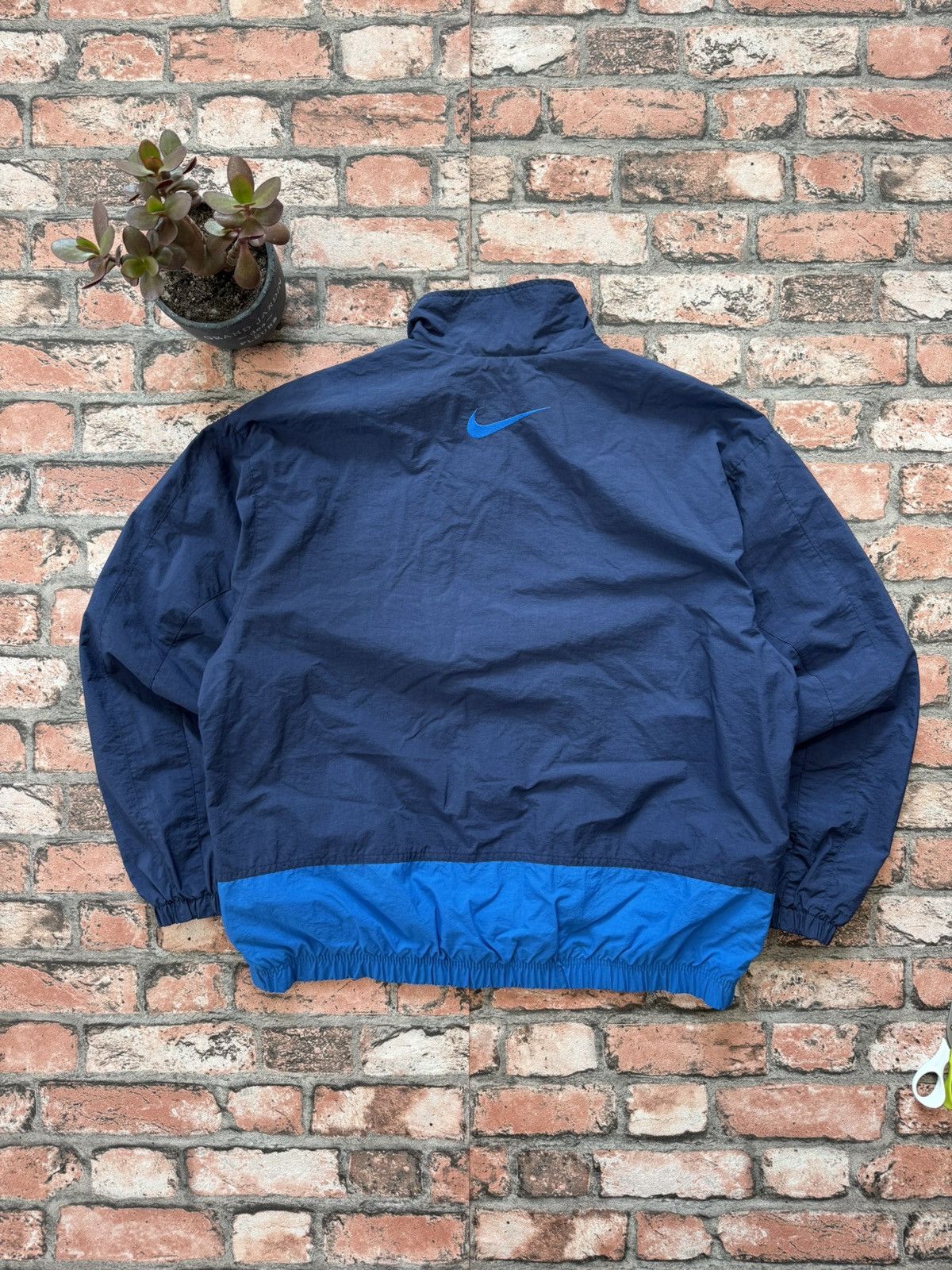 Nike 90’s NIKE RARE CENTRAL LOGO RETRO Y2K VINTAGE NILON JACKET Size US M / EU 48-50 / 2 - 5 Thumbnail