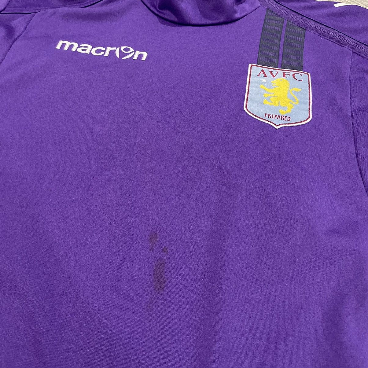 Macron Macron AVFC PREPARED Aston Villa jersey tee shirt goalkeeper Size US L / EU 52-54 / 3 - 4 Thumbnail