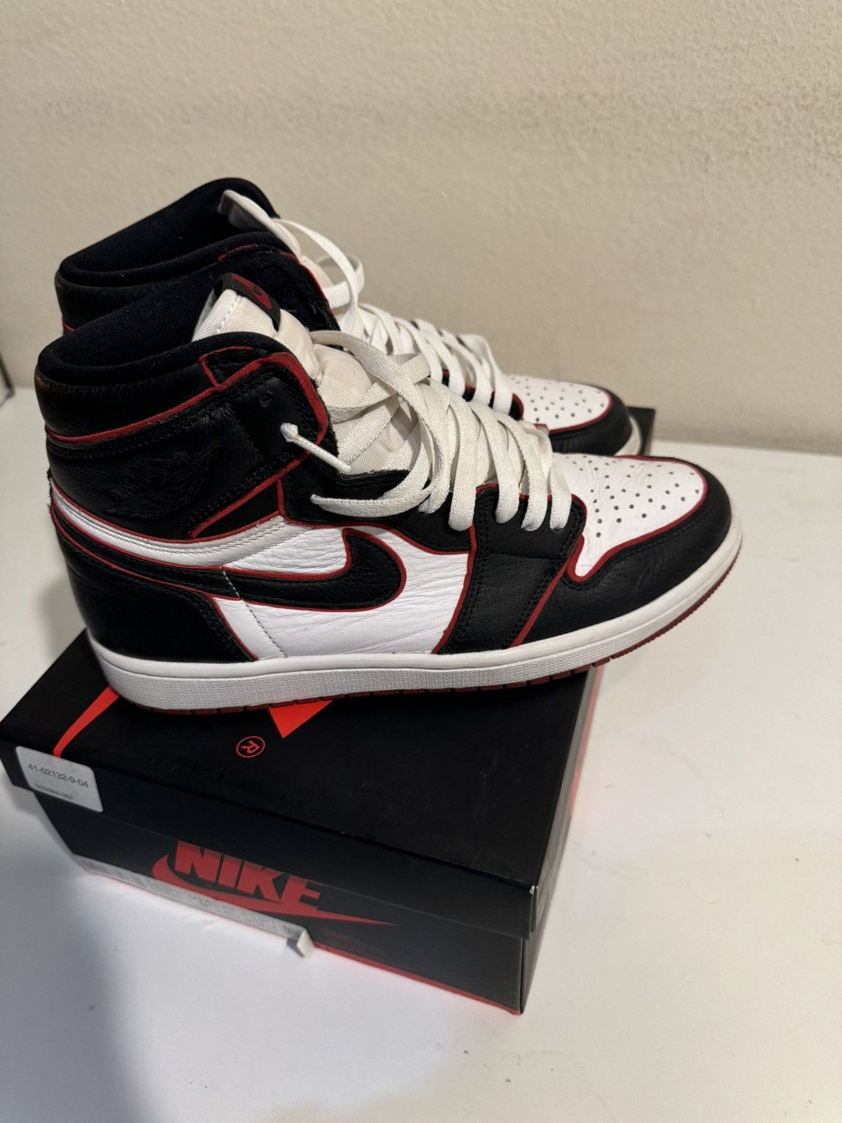Nike Air Jordan 1 Retro High OG Bloodlines Size US 9.5 / EU 42-43 - 3 Thumbnail