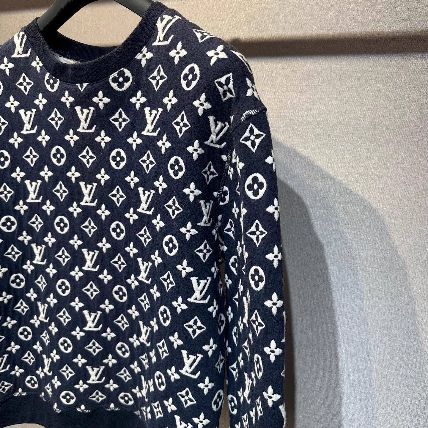 Louis Vuitton LV blue jacquard logo all over crewneck L 99 new Size US L / EU 52-54 / 3 - 4 Thumbnail