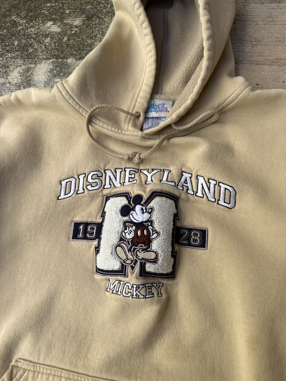 Disney Vintage 90s Beige Disneyland Embroidered Mickey Hoodie Size US M / EU 48-50 / 2 - 4 Thumbnail