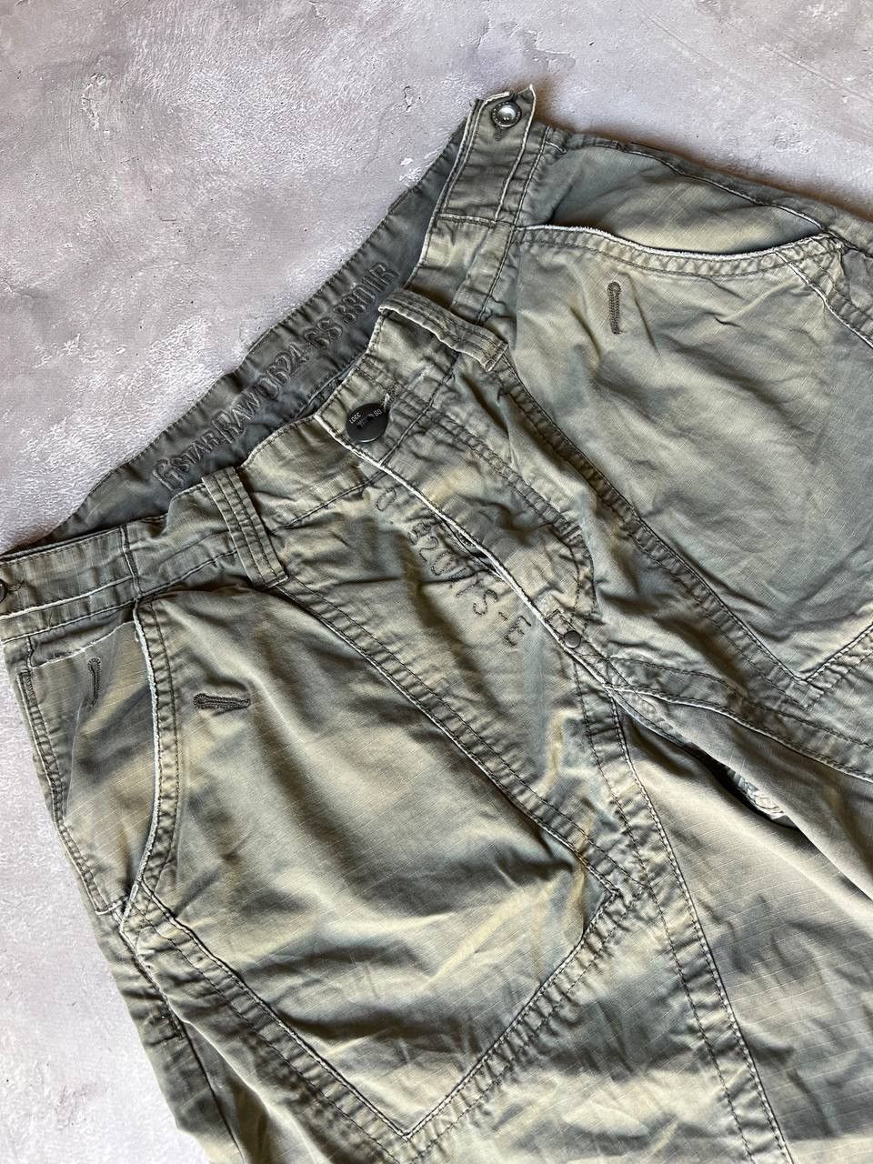 G-Star × Vintage Vintage G-Star Raw Cargo Short Size US 33 - 2 Thumbnail