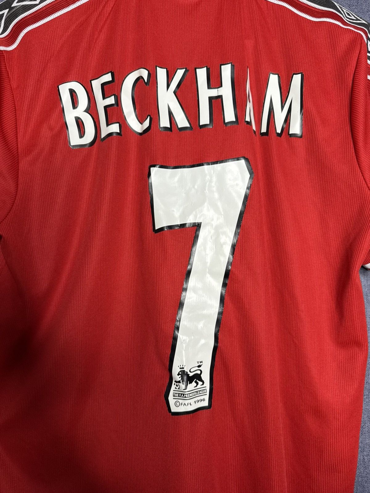 Umbro Beckham#7 Vintage Umbro Manchester United Sharp Jersey Retro Size US M / EU 48-50 / 2 - 11 Thumbnail