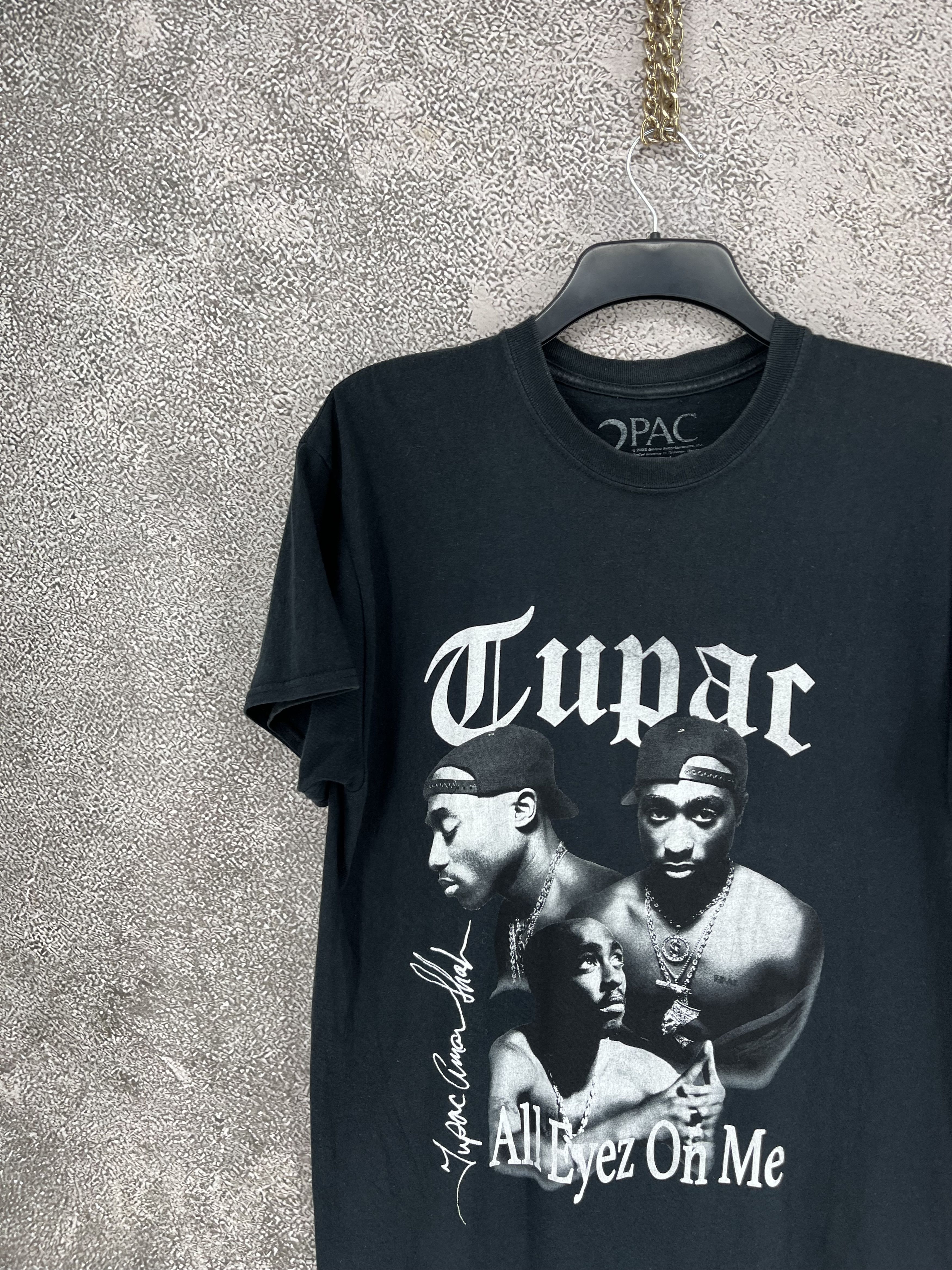 Band Tees 2PAC Rap All Eyez On Me Vintage T-Shirt Size M Size US M / EU 48-50 / 2 - 4 Thumbnail