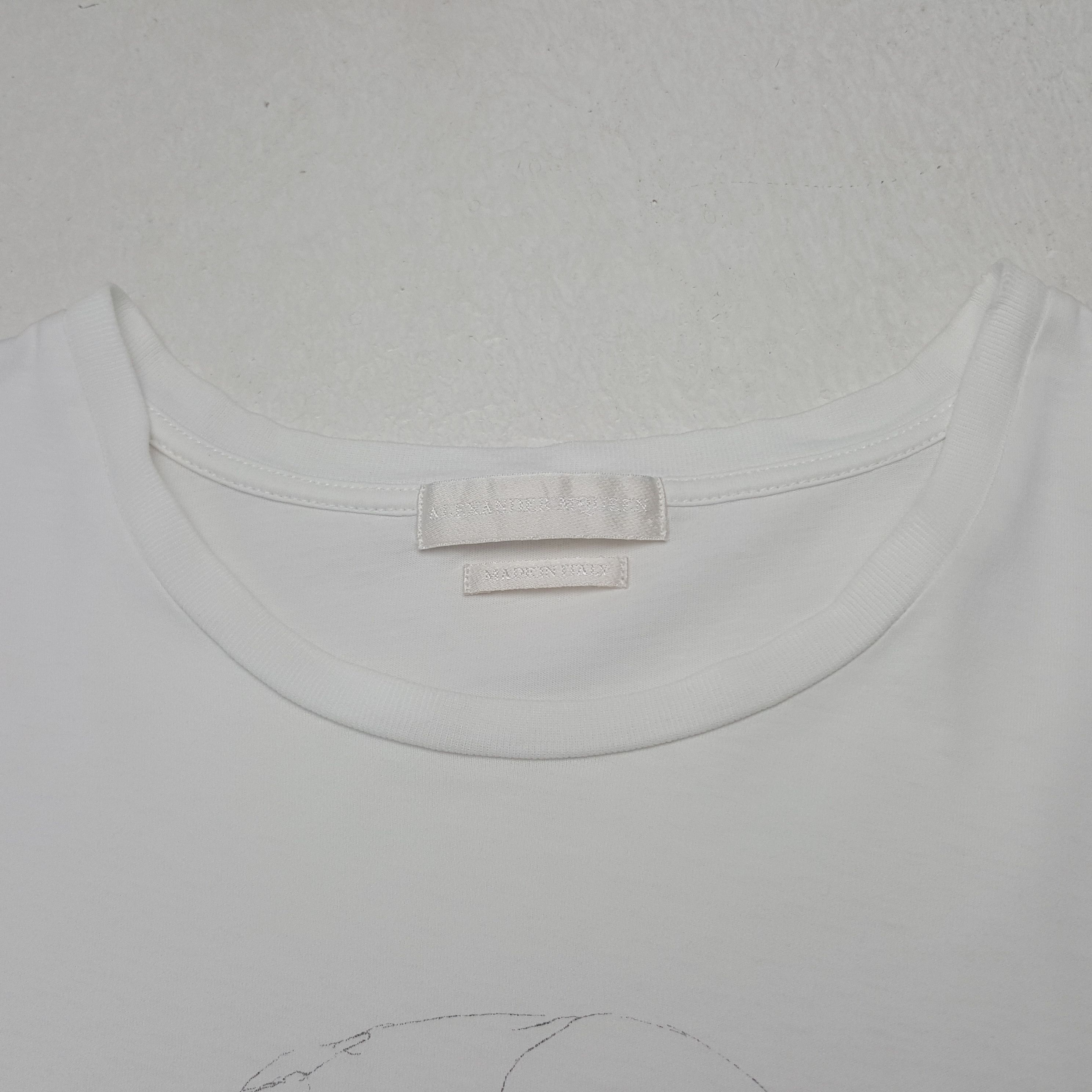 Alexander McQueen Vintage Alexander McQueen Designer Skull Tshirt C299N22 Size US M / EU 48-50 / 2 - 4 Thumbnail