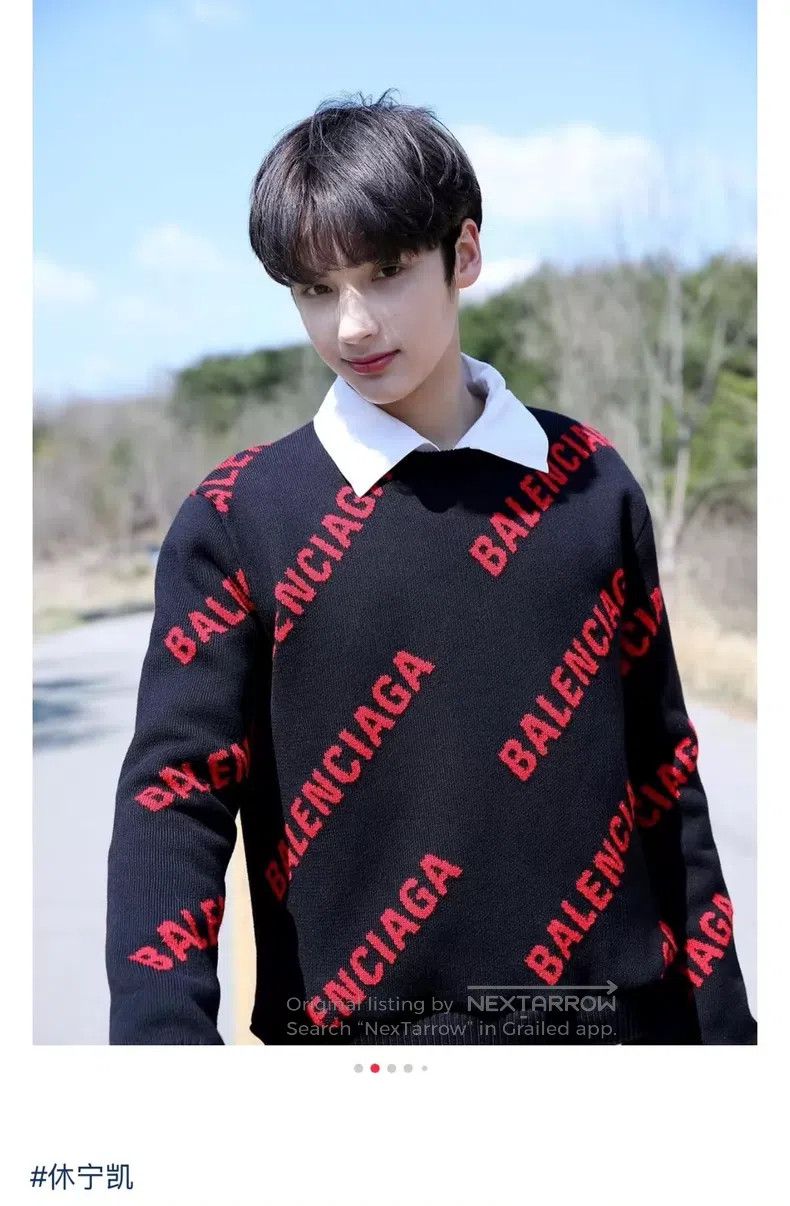 Balenciaga Balenciaga Bullet Screen Printed Logo Knit Sweater Size US XS / EU 42 / 0 - 7 Thumbnail