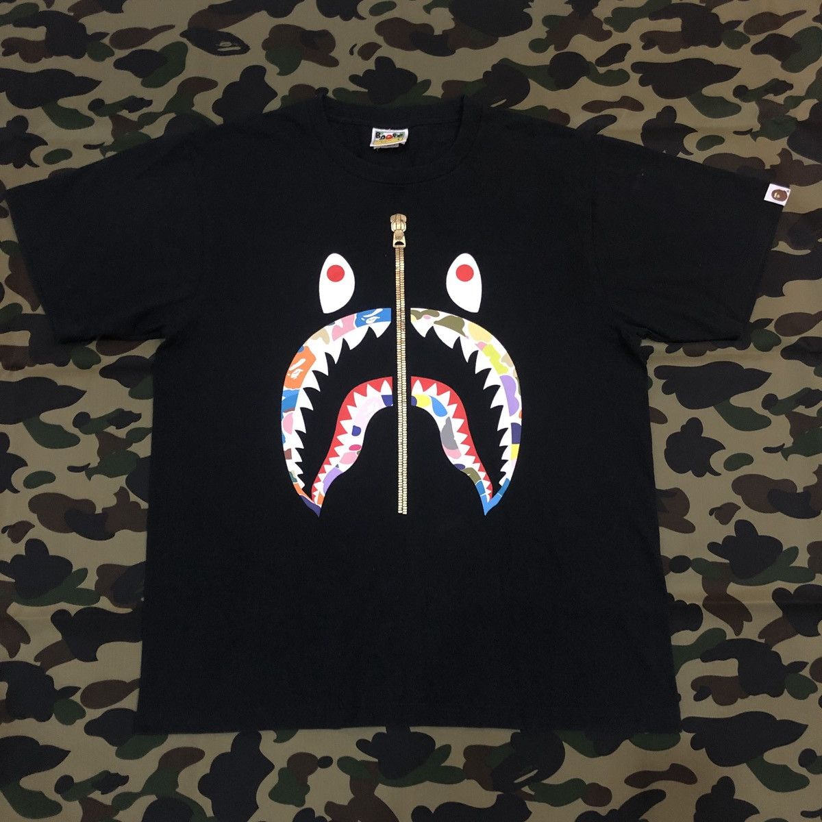 Bape Multi Camo Shark Tee Size US L / EU 52-54 / 3 - 1 Thumbnail