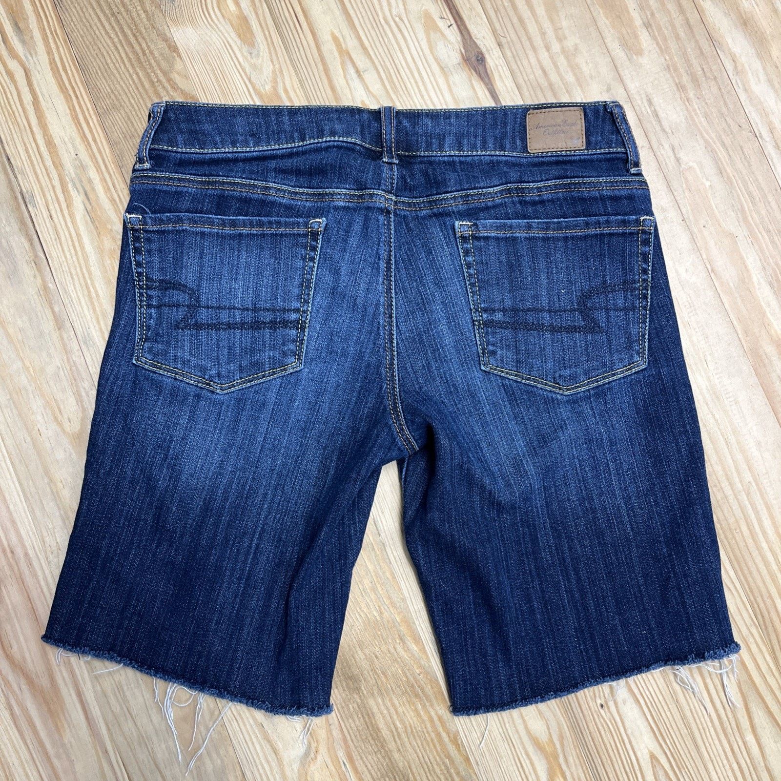 American Eagle Outfitters American Eagle Outfitters Jean Shorts Women’s 8 Distressed Size 30" / US 8 / IT 44 - 2 Thumbnail
