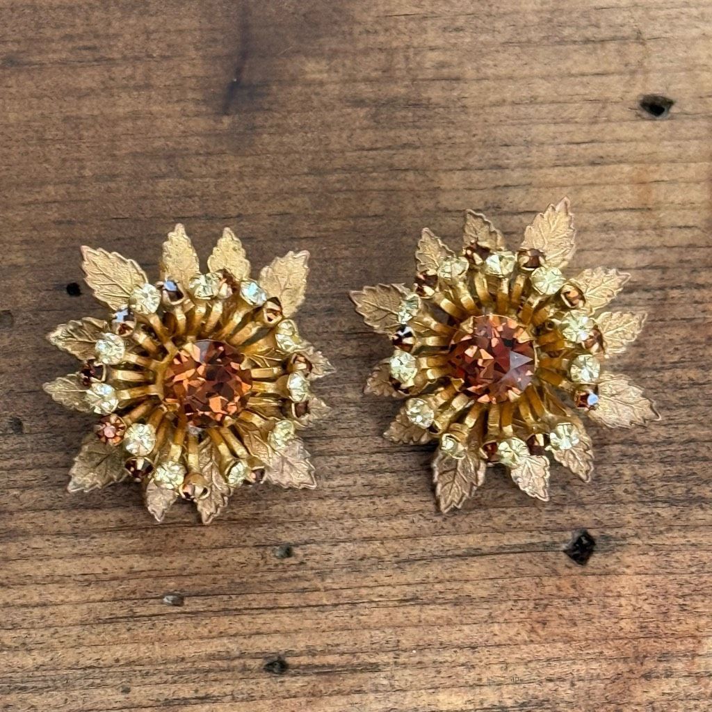 Vintage 50s Miriam Haskell Amber Rhinestone Gold Leaf Clip O