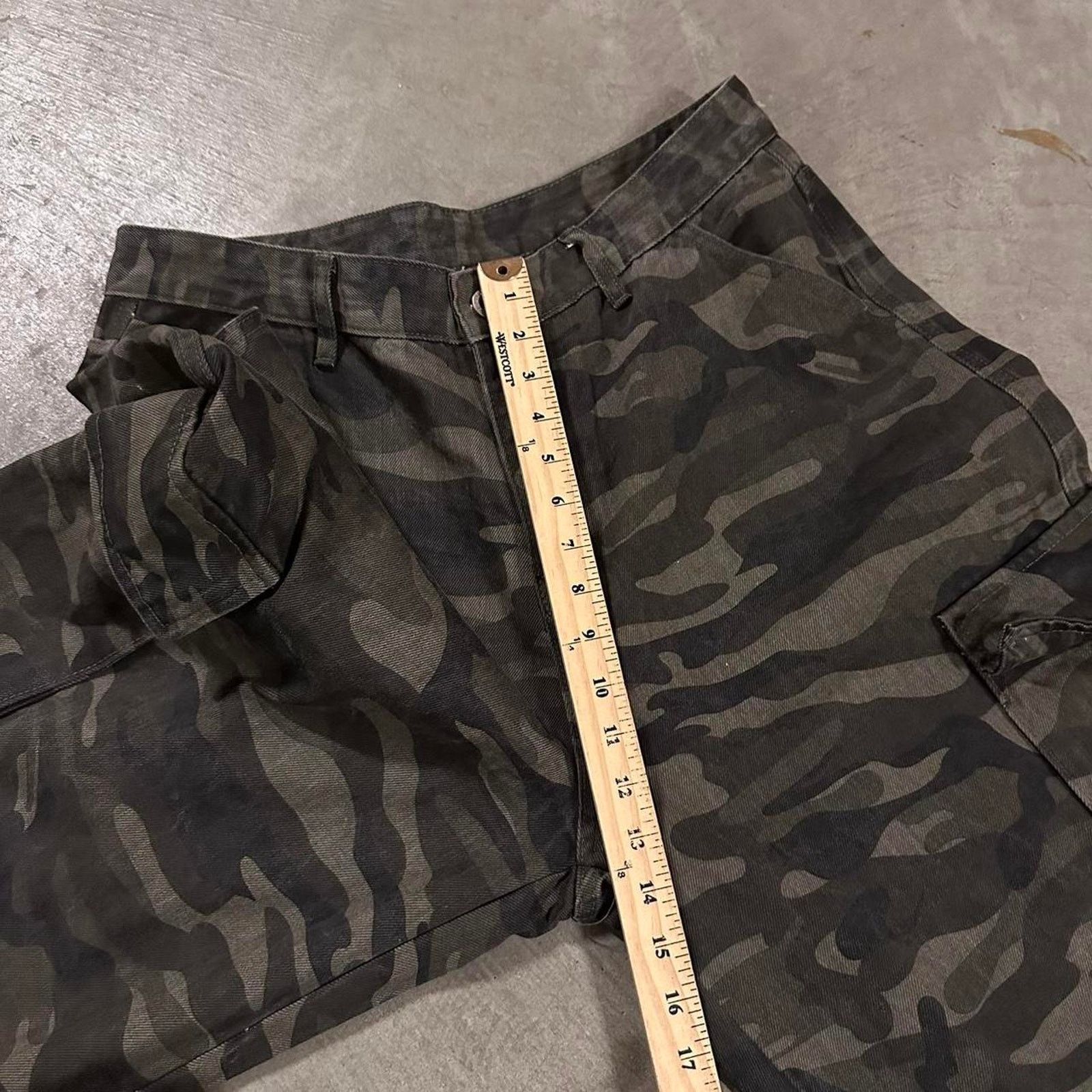 GREEN CAMO CARGO Baggy y2k DENIM WAIST 28 ND