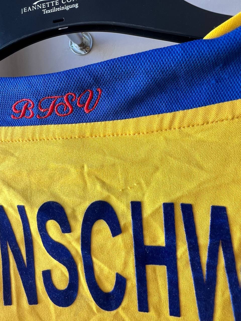 Vintage 2004/05 EINTRACHT BRAUNSCHWEIG HOME SOCCER JERSEY SHIRT JAKO Size US S / EU 44-46 / 1 - 13 Thumbnail