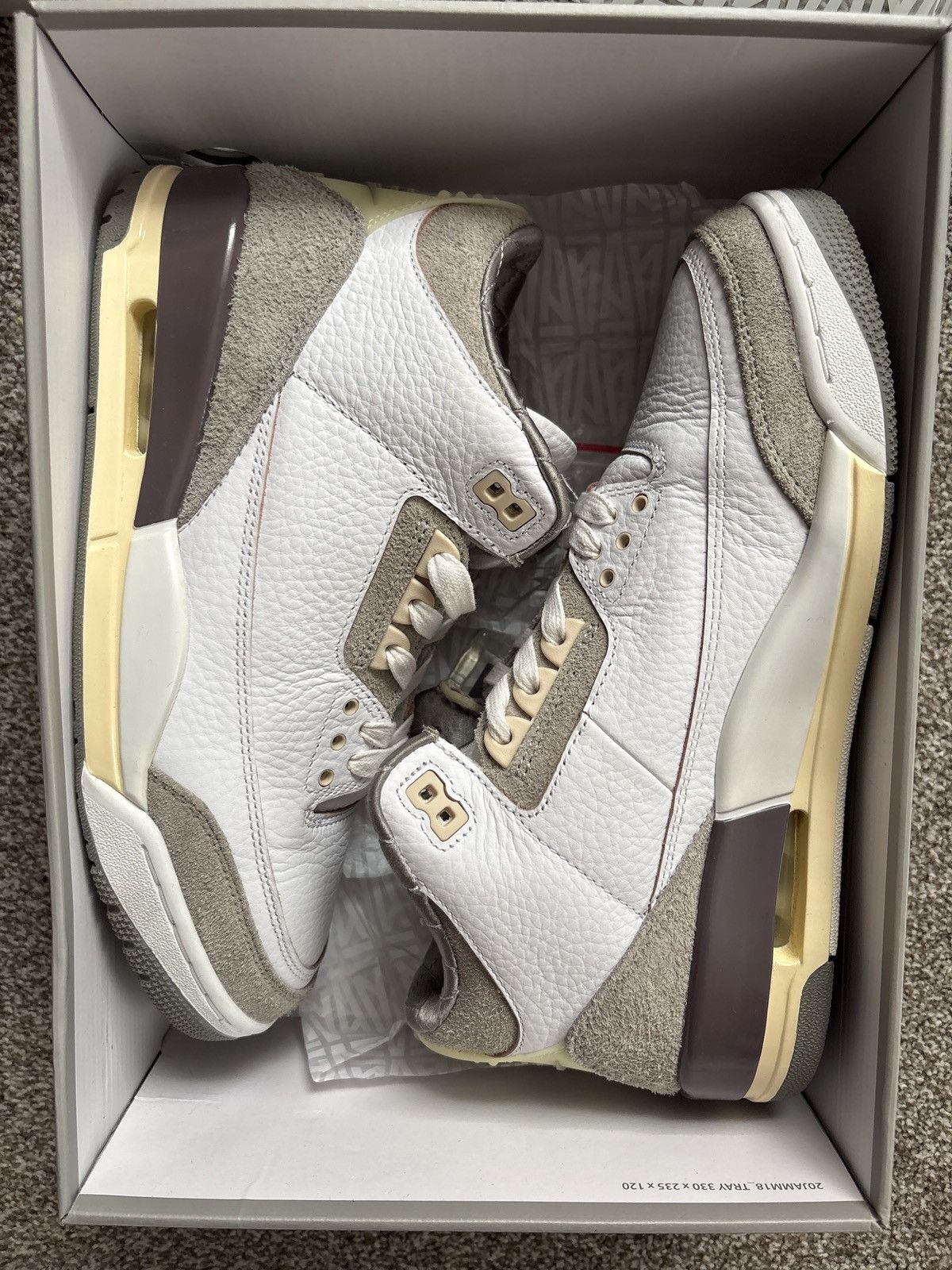 A Ma Maniere × Nike Jordan 3 a Ma Maniére Size US 9.5 / EU 42-43 - 1 Thumbnail