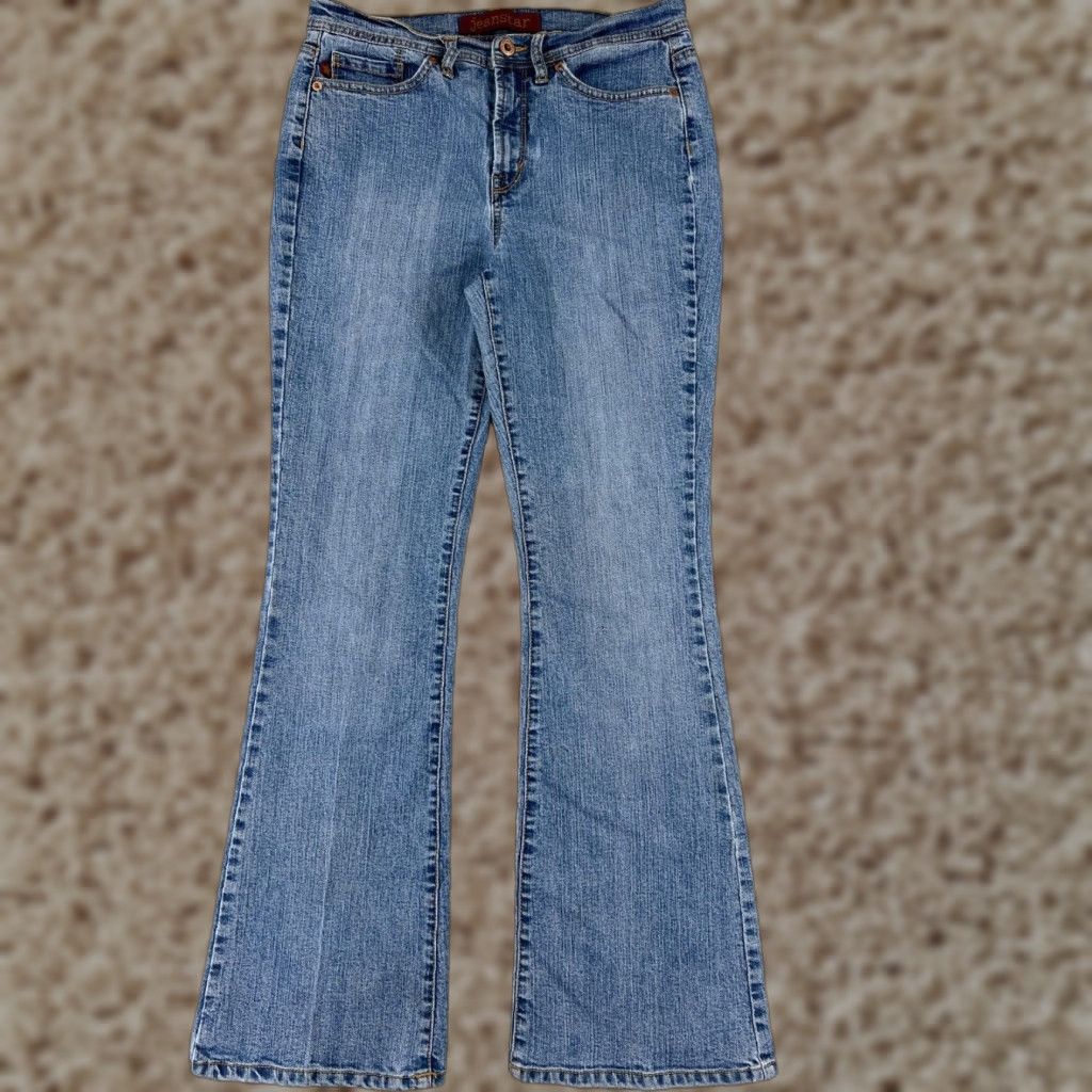 Vintage Jeanstar Women's Flared Jeans 8 Blue Denim Cotton Blend Mid Rise 28x31 90s Retro Southwestern Style Size 30" / US 8 / IT 44 - 1 Thumbnail