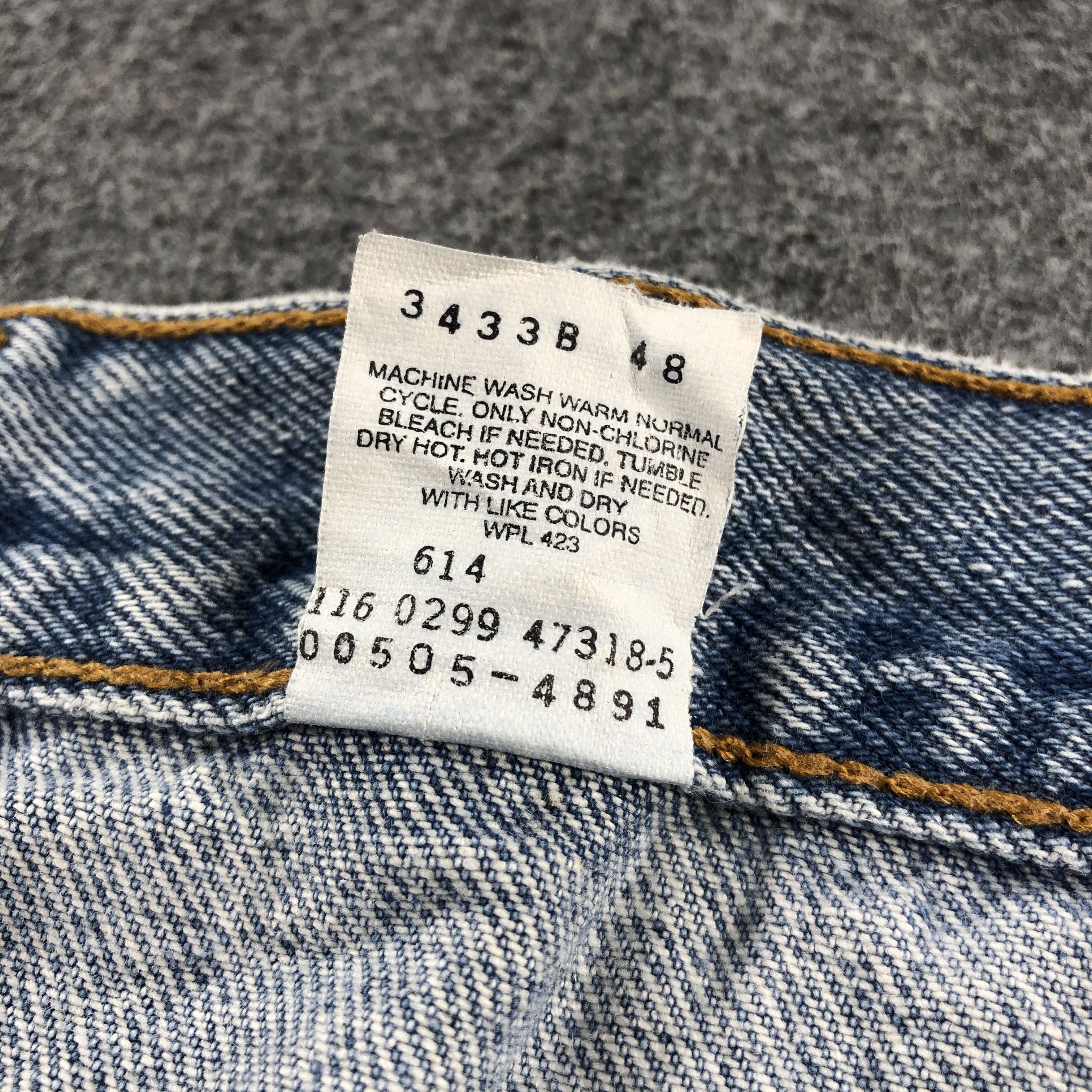 Levi's Vintage Blue Wash Levis 505 Jeans-J2439 Size US 39 - 10 Thumbnail