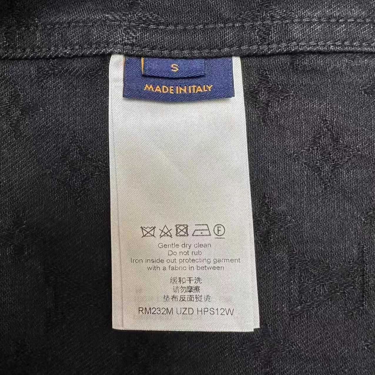 Louis Vuitton LV all over print logo denim tee S Size US S / EU 44-46 / 1 - 4 Thumbnail
