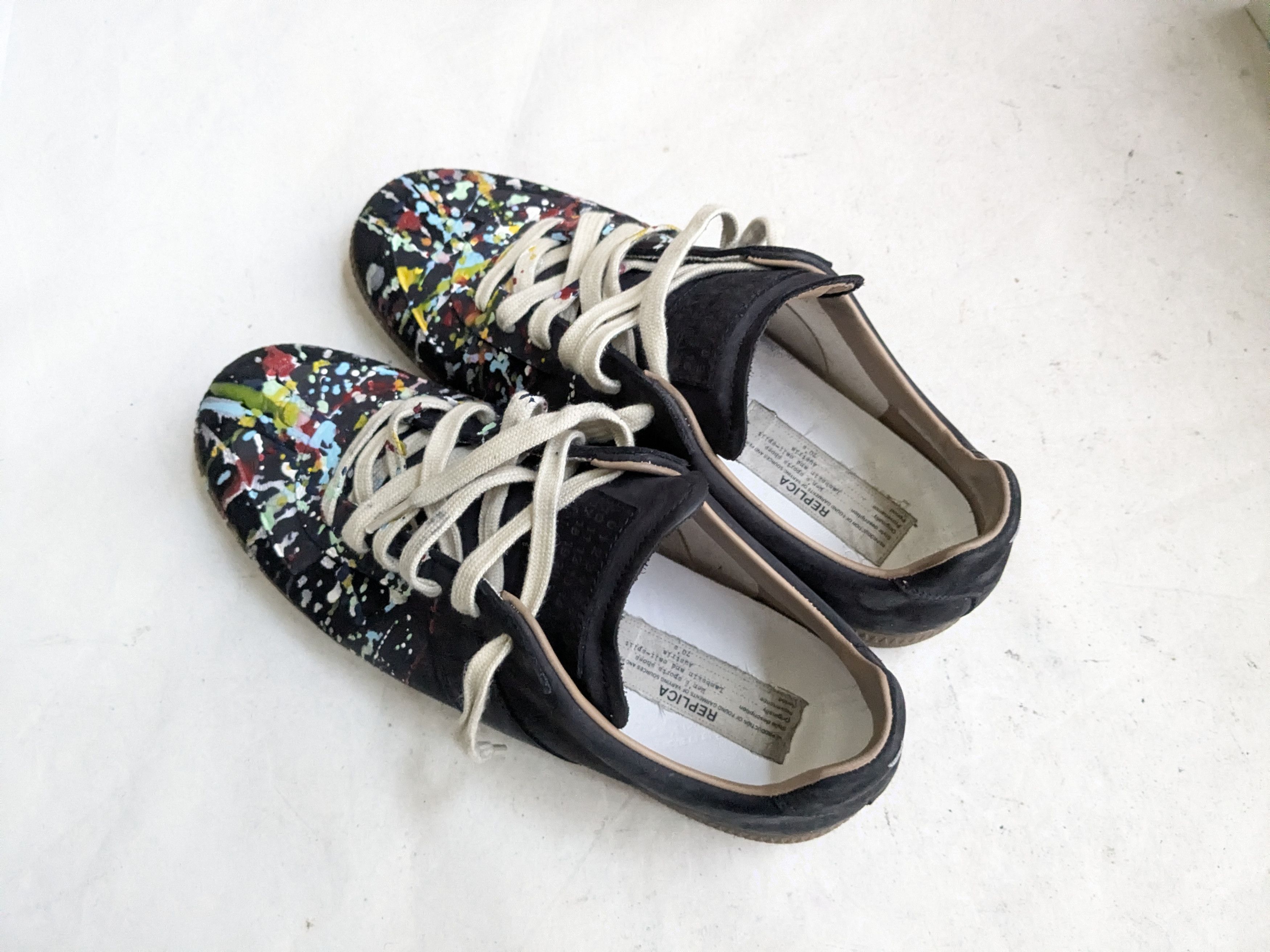 Maison Margiela Maison Margiela GAT Replica Paint Splatter 9 42 Black Size US 9 / EU 42 - 13 Thumbnail