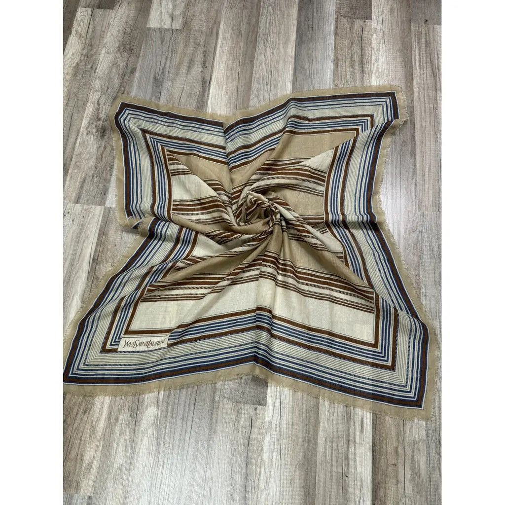 Yves Saint Laurent Yves Saint Laurent silk scarf Measurements: 85cm Size ONE SIZE - 3 Thumbnail