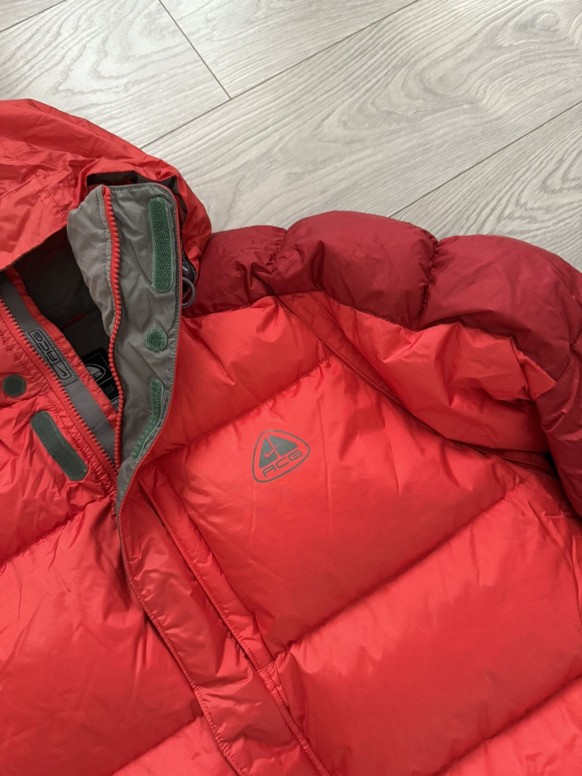 Nike ACG Nike ACG 00s Lungs Era Goose Down Nylon Tech Puffer Jacket Size US XL / EU 56 / 4 - 5 Thumbnail