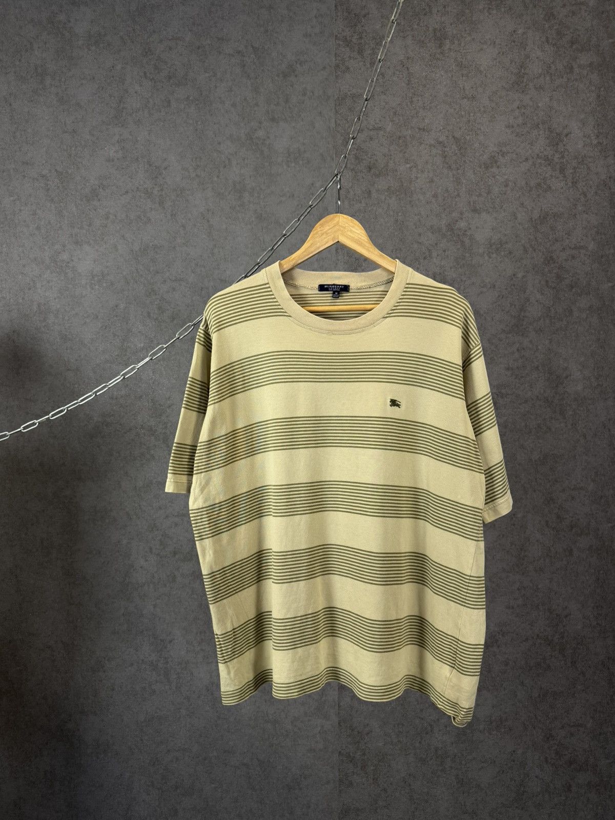 Burberry Burberry luxury vintage logo tee Size US L / EU 52-54 / 3 - 1 Thumbnail