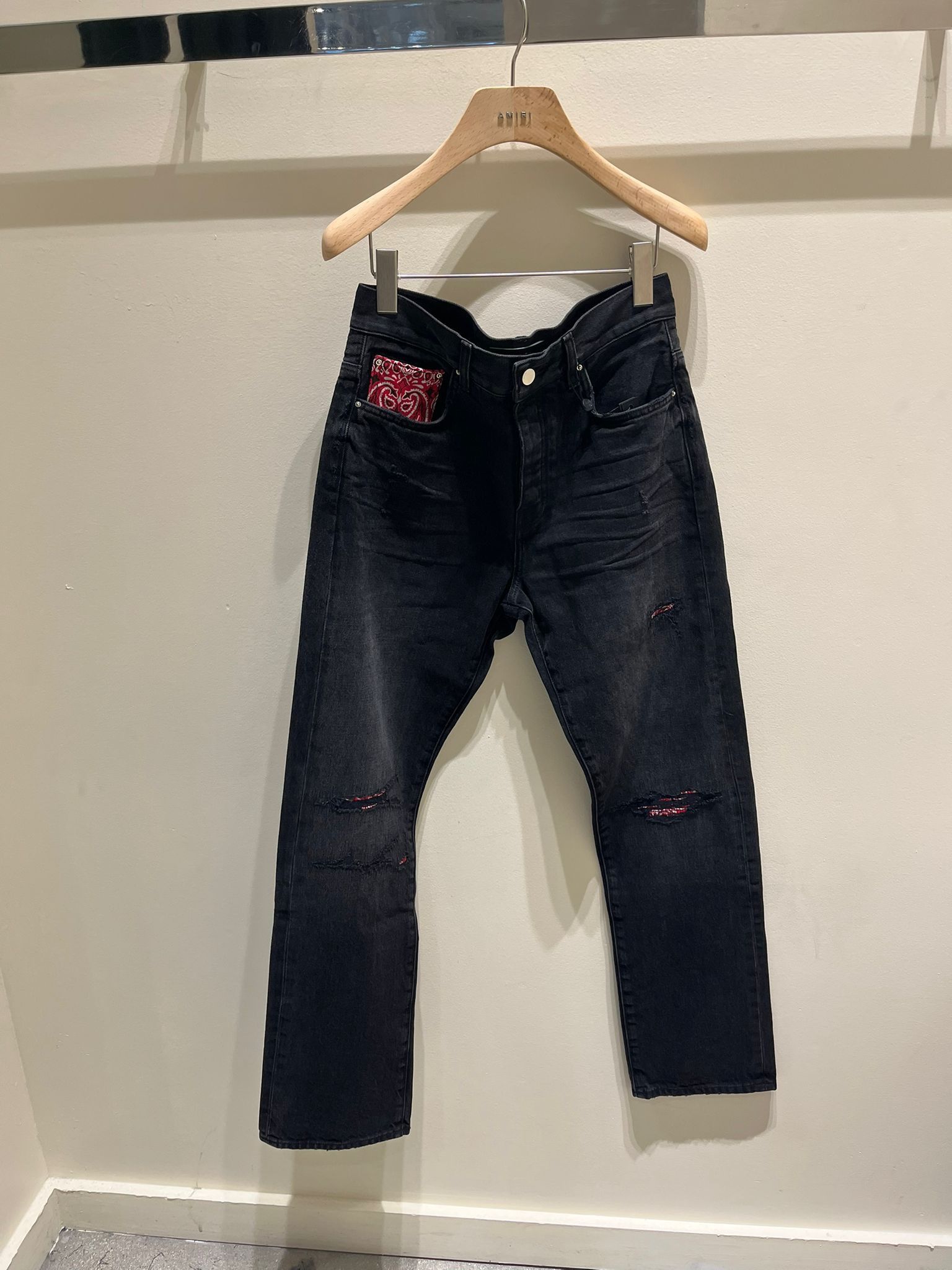 Amiri o1s1wg110725 Bandana Repair Straight Jeans in Black Size US 36 / EU 52 - 1 Thumbnail