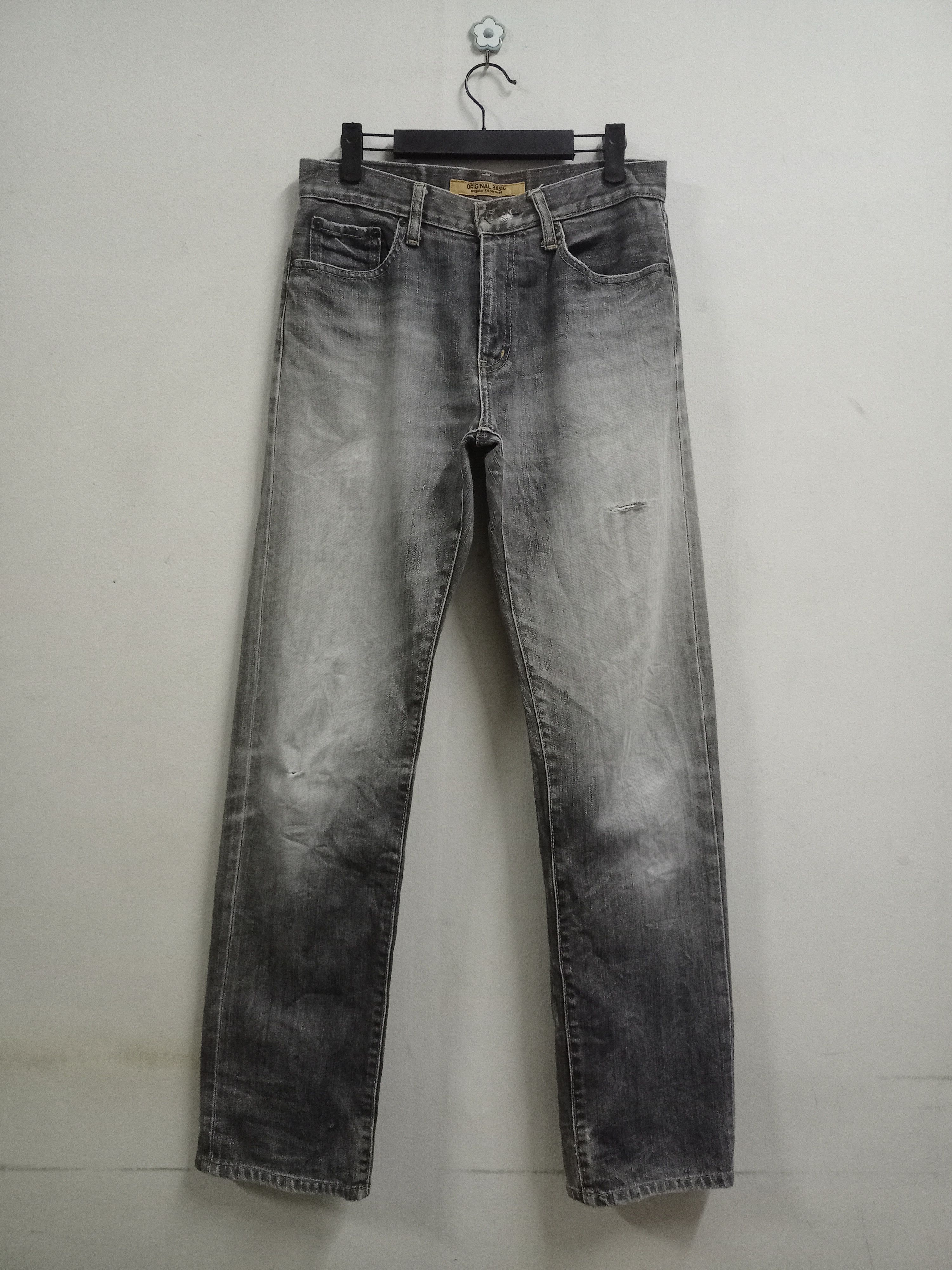 Japanese Brand × Uniqlo Vintage Japanese Uniqlo Faded Black Jeans 30x31 Size US 30 / EU 46 - 1 Thumbnail